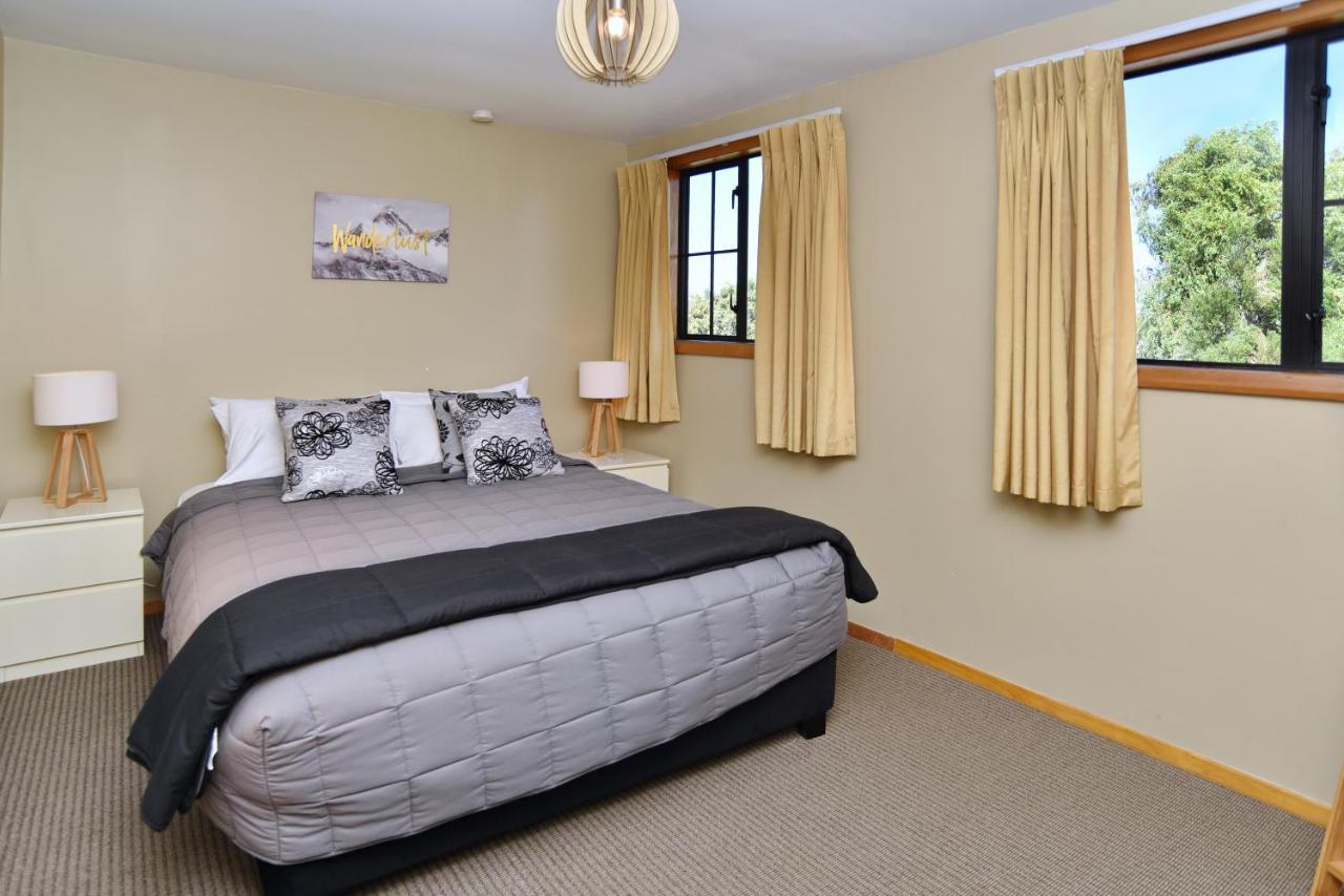 Racecourse - Classic 1935 Charm & Space Holiday home