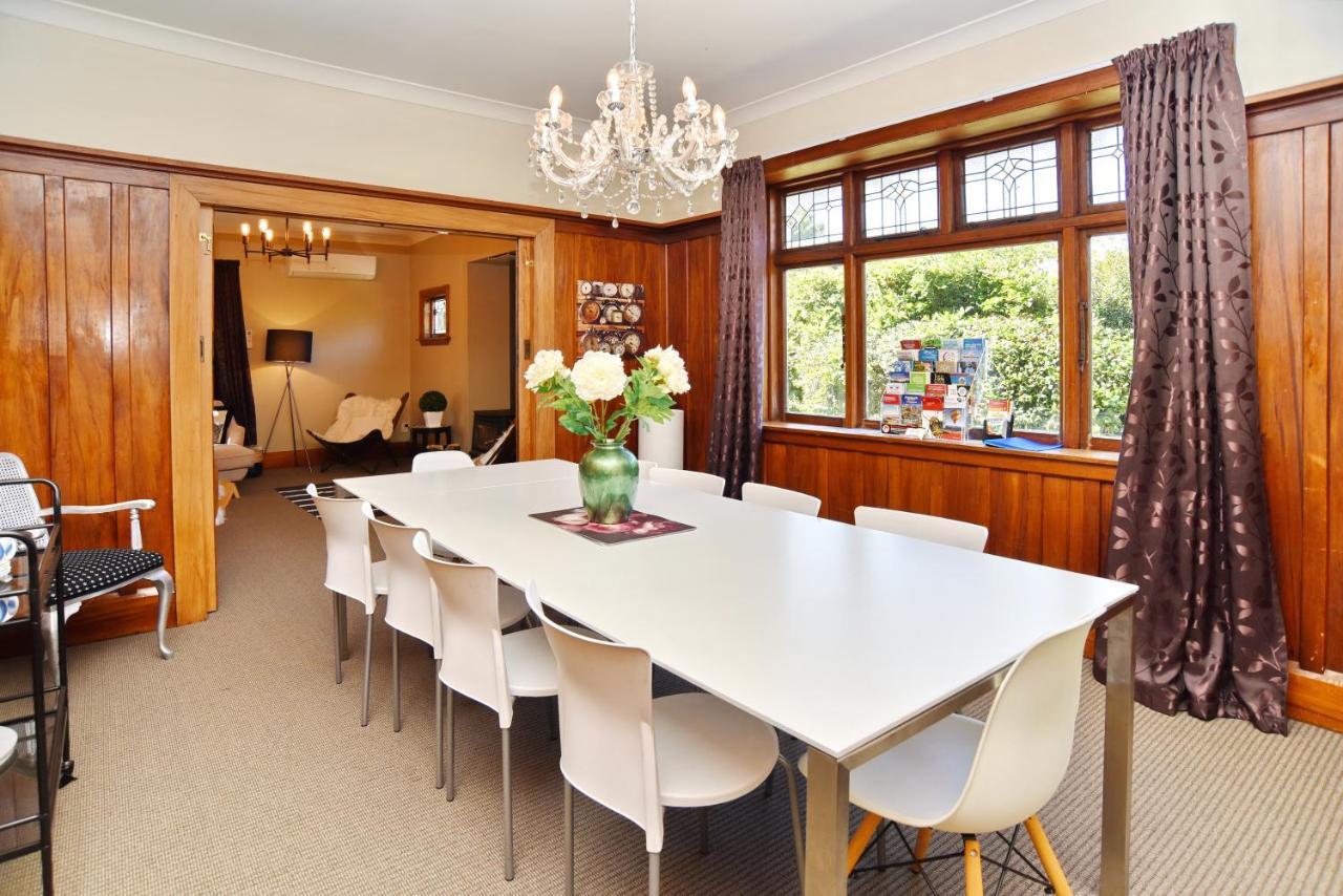 Racecourse - Classic 1935 Charm & Space *